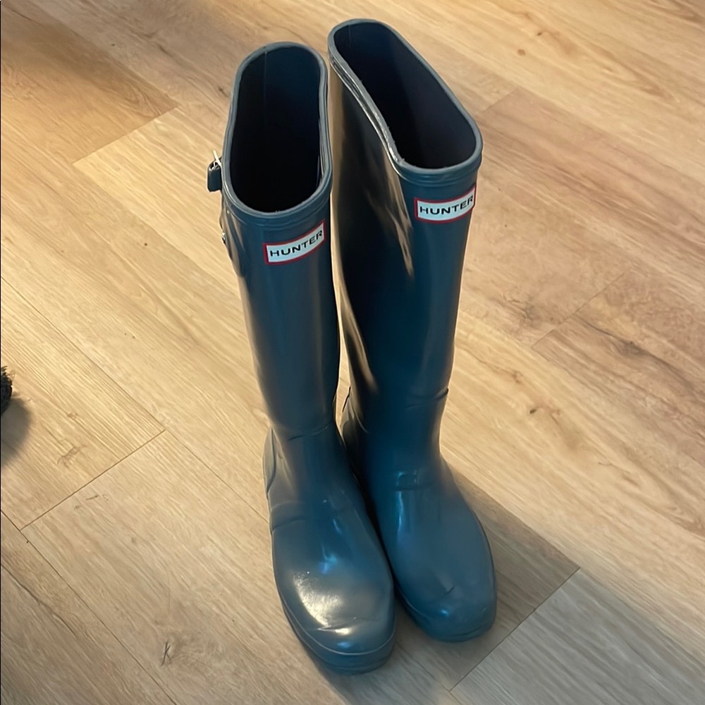 Hunter Classic Navy Rain Boots